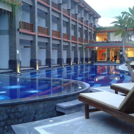 Grand Sinar Indah Hotel Legian Exterior foto